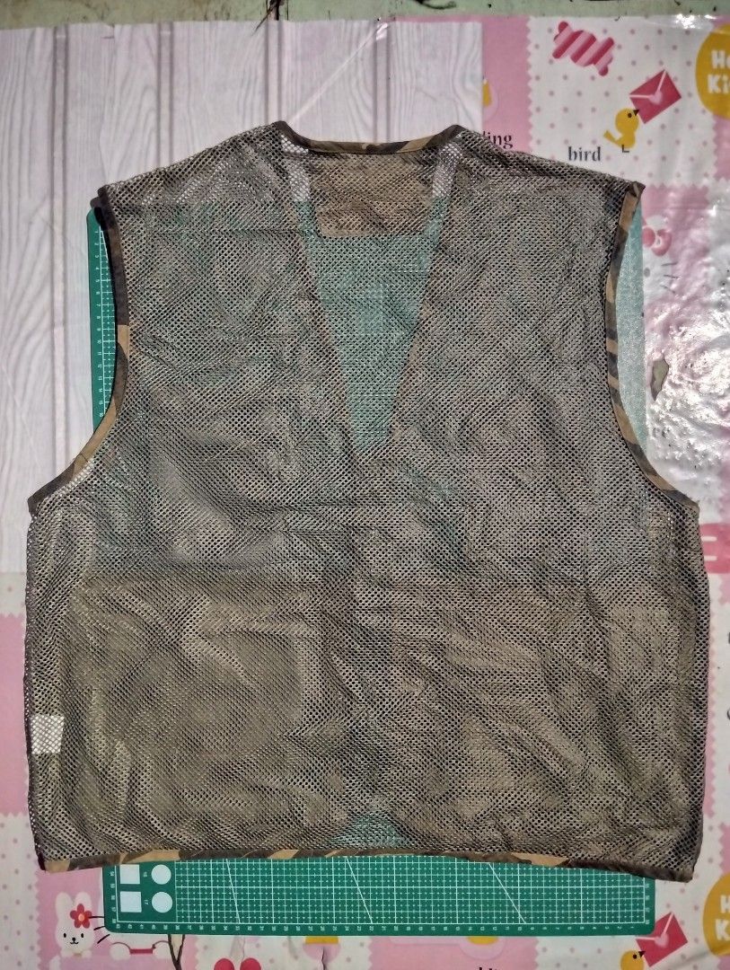 Fresco Cargo Vest (Category: Vests) located in Makati City. Submitted by christhrift10 (Listing ID 1460914238, Image 3). Description: Fresco Cargo Vest Large on tag 22x23 Good condition P350+sf Loc.Olympia, Makati Pick-up or Delivery Gcash ready if J&T.