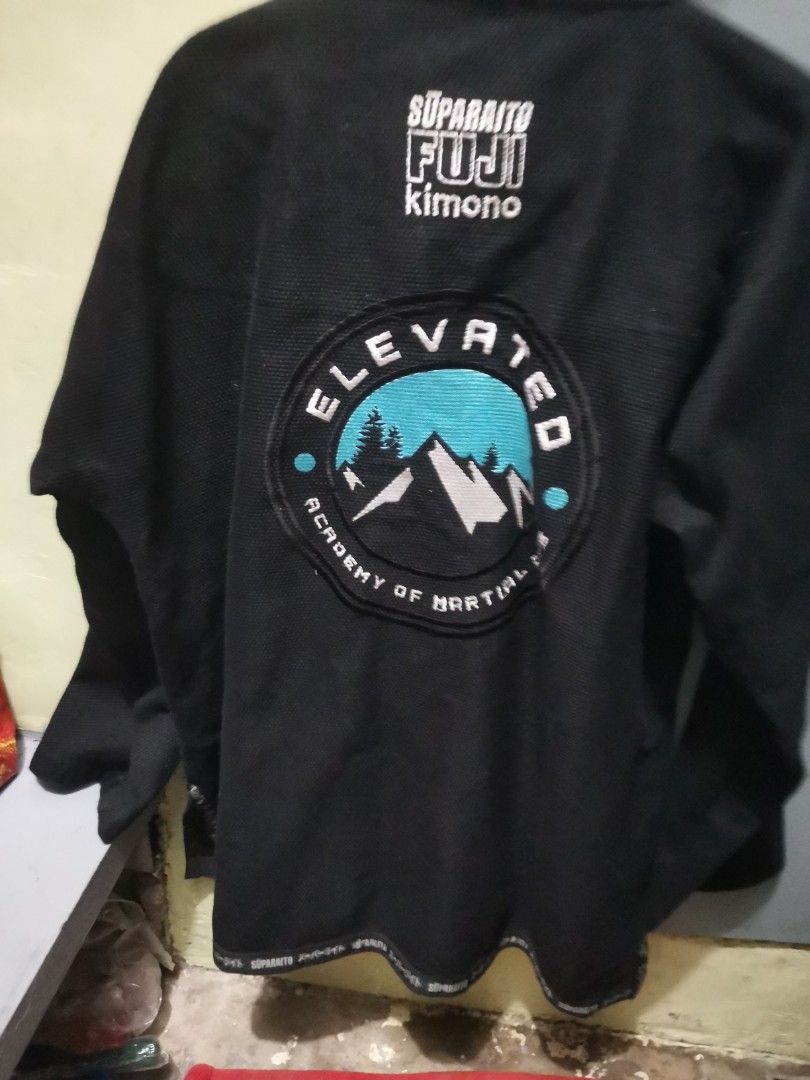 Fuji A4 Gi (Category: Combat Sports) located in Manila. Submitted by mharl16apron (Listing ID 1460737724, Image 3). Description: Like new condition All items are from bale please manage your expectation.