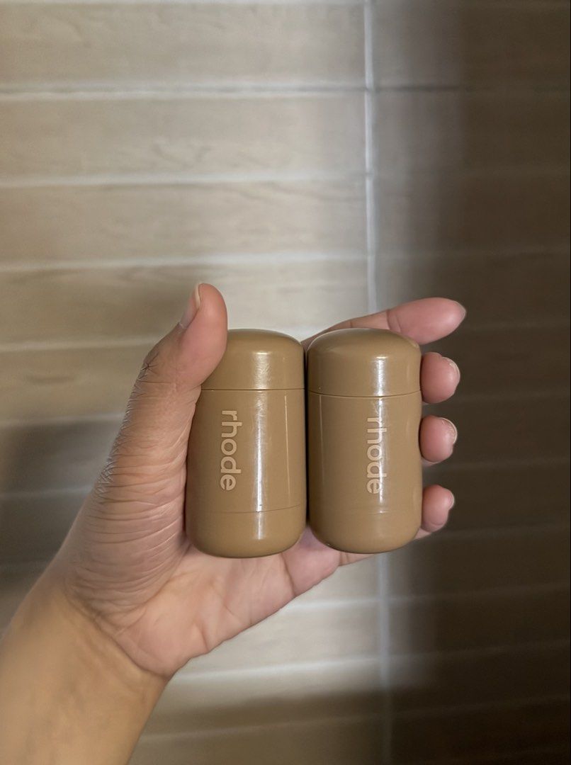 Full Size Rhode Pocket Blush 5.3g (Category: Makeup) located in Manila. Submitted by carlydeclutz22 (Listing ID 1460721600, Image 1). Description: Rhode Pocket Blush (Lightly Used) SLEEPY GIRL SOLD - Shade Freckle - 1,250 each only - Used a few times with care ❤️ - Authentic w/ proof of purchase - Bought for 2,100 - Save 850!.