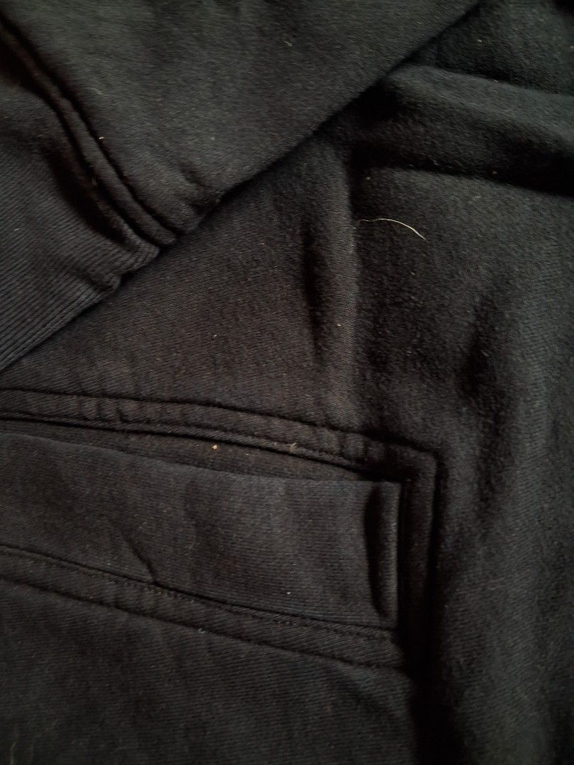 GAP Black Full Zip Bomber Jacket Large (Category: Coats, Jackets and Outerwear) located in Cavite. Submitted by eks1999 (Listing ID 1460723973, Image 3). Description: - Black GAP Bomber Jacket - Size: Large - Full zip front with metal zipper - Two front pockets with flap details - Ribbed cuffs and hem - Material: 85% Cotton, 15% Polyester (Body); 100% Cotton (Lining) - Made in Vietnam.