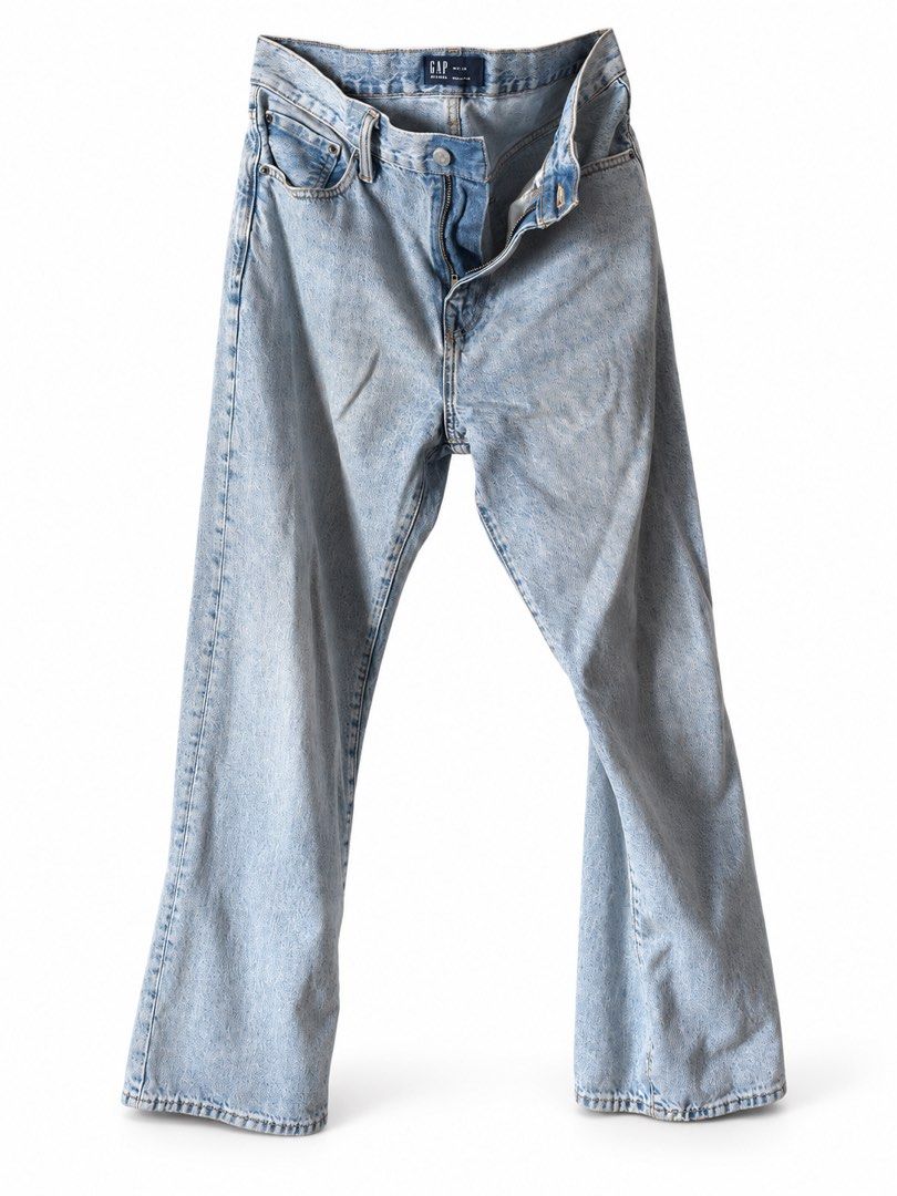 GAP Original Denim Relaxed Fit 30x30 (Category: Jeans) located in Manila. Submitted by 1like_new (Listing ID 1460851134, Image 1). Description: Selling OG GAP Denim Relaxed Fit 30x30👖 Details: Color: Light Washed Bought last Aug 21, 2026 Worn about three times (casual stroll). No signs of wear and tear, good as new. Comes with the bag and product tag from GAP SRP: ₱3,950.00 Selling price: ₱2,500 (Photos taken as is, white background edit only).