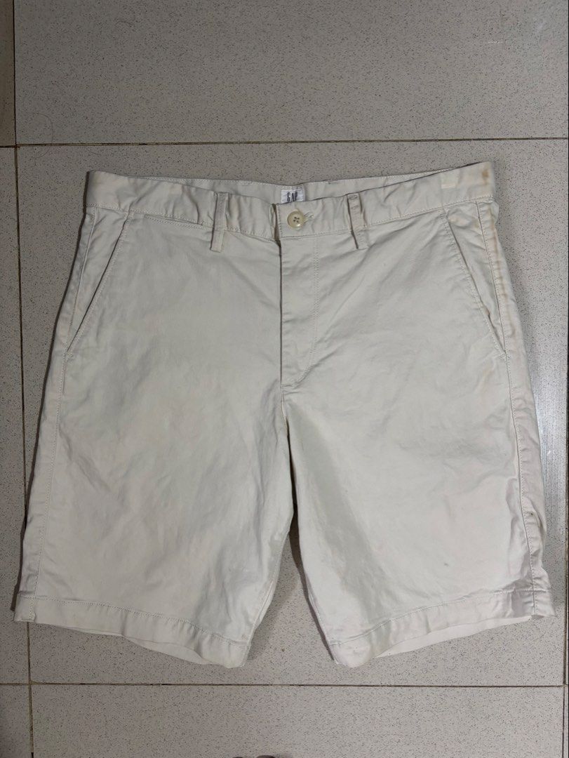 GAP shorts (Category: Shorts) located in Cagayan de Oro. Submitted by thriftcgyph (Listing ID 1460810709, Image 1). Description: GAP ₱350 NO ISSUE COLOE RATE: 8/10 NO SIZE ON TAG L: 20 W: 32.