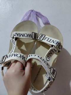 (Category: ) located in . Submitted by wornwardrobe (Listing ID 1460760861, Image 1). Description: .
