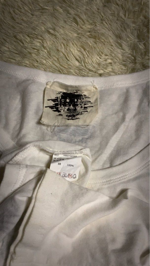 Glad new longsleeve (Category: Sleep and Loungewear) located in Aloran. Submitted by cowskin_927 (Listing ID 1460749929, Image 3). Description: Glad news Width 16.5 Length 26 No flaws.