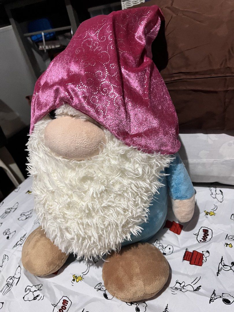 Gnomi big (Category: Plushies & Soft Toys) located in Paranaque City. Submitted by bonsaiart (Listing ID 1460867579, Image 2). Description: Pre owned Good condition Huggable Bulky 980+sf via GCASH or paymaya No to meetup No to cop / cod Shipping via j&t only No breaking of set or bundle.