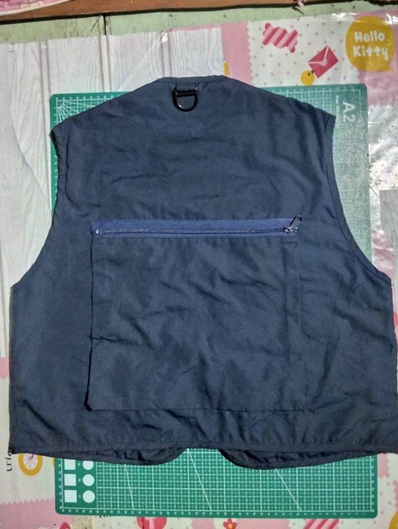 Goford Cargo Vest (Category: Vests) located in Makati City. Submitted by christhrift10 (Listing ID 1460914736, Image 3). Description: Goford Cargo Vest Medium on tag 21x20 Excellent condition P450 +sf Loc.Olympia, Makati Pick-up or Delivery Gcash ready if J&T.