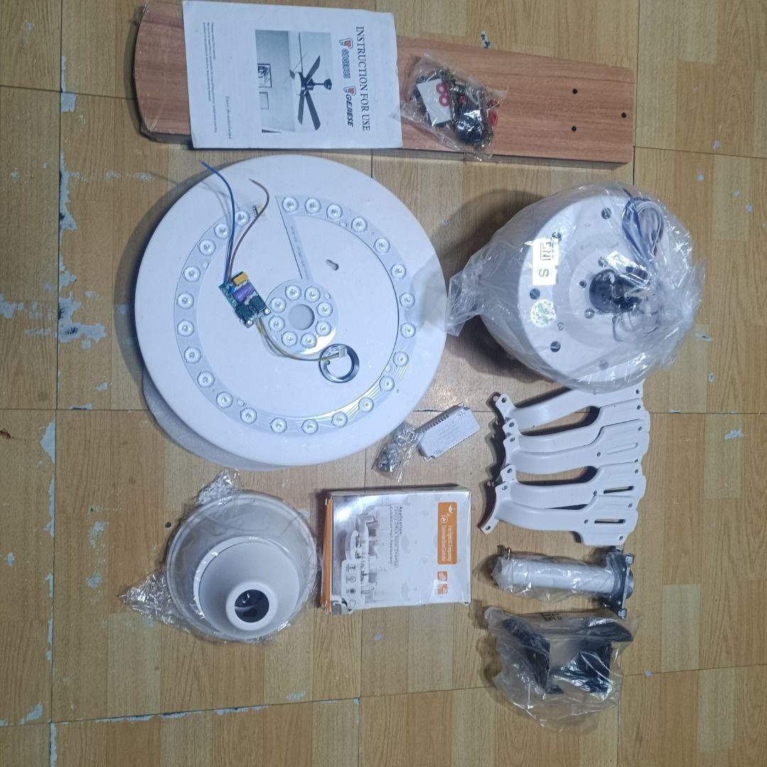 GOGEOUS 42/48/52 Inch Ceiling Fan with Light (Category: Fans) located in Caloocan City. Submitted by lara_15 (Listing ID 1460890915, Image 3). Description: Modern ceiling fan with integrated LED light. Available in 42, 48, and 52 inches. Features 6 speed settings and eye protection. Easy to install. Includes remote control. Delivery within 24 hours. Authentic guarantee with 7-day no-reason return..