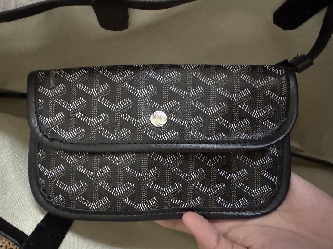 Goyard PM St Louis Black (Category: Tote Bags) located in Marikina City. Submitted by cheruboo (Listing ID 1460790465, Image 2). Description: black pm tote dm for more details.