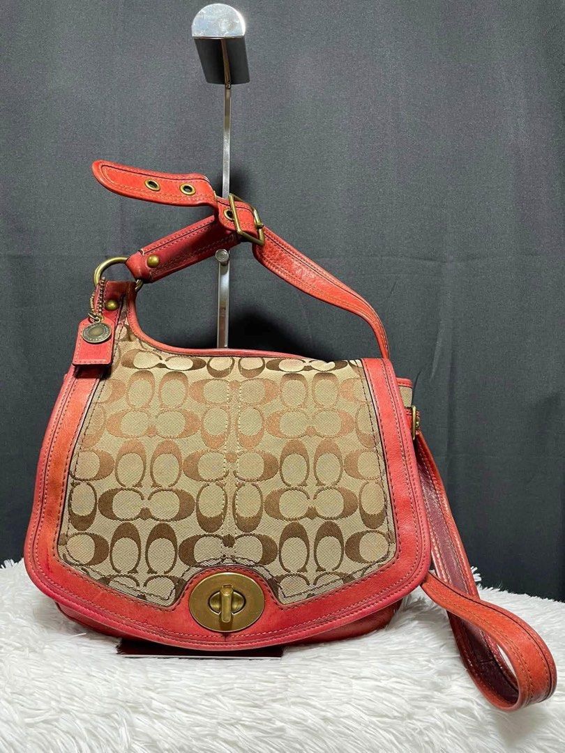 Goyard St. Louis Tote Bag (Category: Luxury Bags & Wallets) located in Manila. Submitted by lenilynloy68852 (Listing ID 1460898662, Image 3). Description: Classic Goyard tote. Iconic monogram print. Leather trim and handles. Spacious interior. Great for everyday use or travel. A timeless piece..