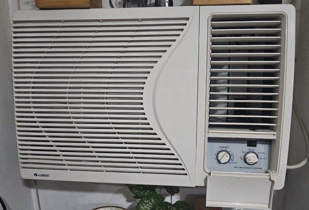Gree Window Type Air Conditioner KX-45P 2.0 HP (Category: Air Conditioning and Heating) located in Manila. Submitted by popochamp (Listing ID 1460812822, Image 1). Description: - Gree Window Air Conditioner - 2.0 Horsepower (HP) - Excellent working condition - Features thermostat and fan controls - Ideal for cooling any room - Pick up only.