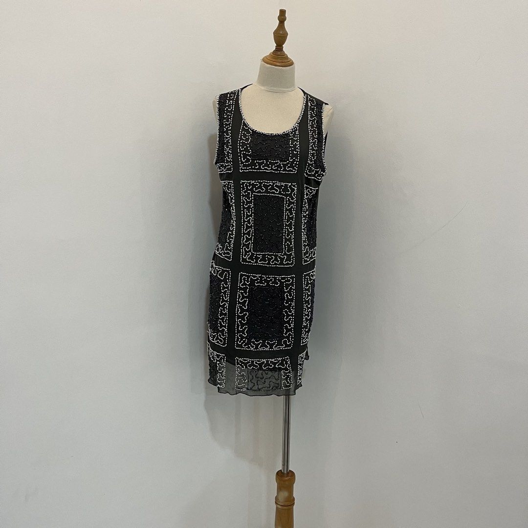 grey beaded dress | stretchable, s-m | fun, classic, basic, ibiza, party (Category: Dresses) located in Angeles City. Submitted by popsyluvain (Listing ID 1460798886, Image 1). Description: 💗 dress measurement 𑣲 bust: 34” 𑣲 waist: 34” 𑣲 hips: 36” 𑣲 front length (sleeves to hem): 33” 💗 key features 𑣲 elasticity: semi-stretched 𑣲 closure: none 𑣲 lining: fully lined 💗 conditions & flaws 𑣲 flaws: loose beads 𑣲 note: no “when worn” photos 