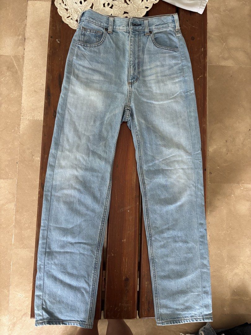 GU Light Wash Denim Jeans (Category: Jeans) located in Calamba. Submitted by s3r3s4 (Listing ID 1460747329, Image 2). Description: Waist - 25 inches Hips - 34 inches Length - 38 inches - GU Light Wash Denim Jeans - Straight Leg Fit - Classic Five-Pocket Styling - Button and Zip Fly Closure - Made from 100% Cotton - Perfect staple piece for your wardrobe.