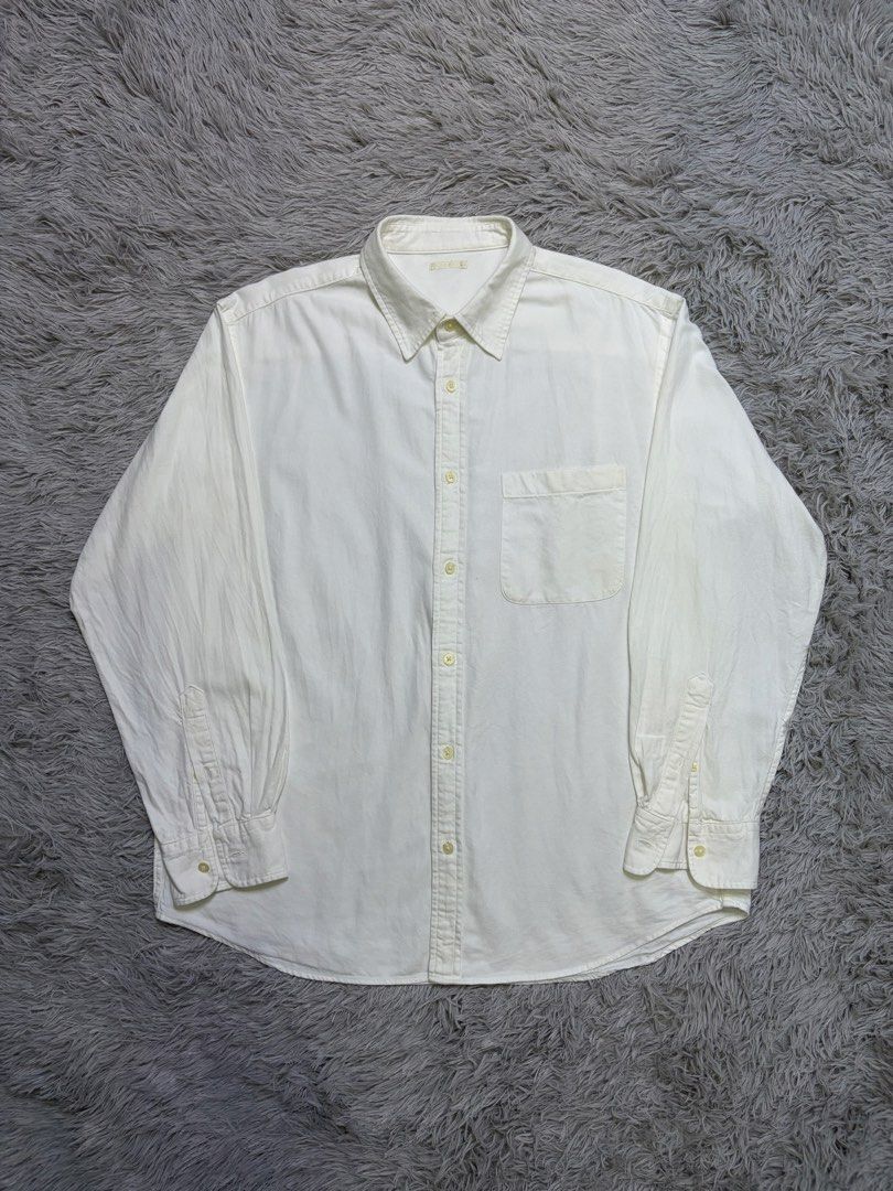 GU White Longsleeve (Category: Formal Shirts) located in Rodriguez. Submitted by thriftlangnidrei (Listing ID 1460852863, Image 1). Description: GU White Longsleeve Excellent condition No issue .