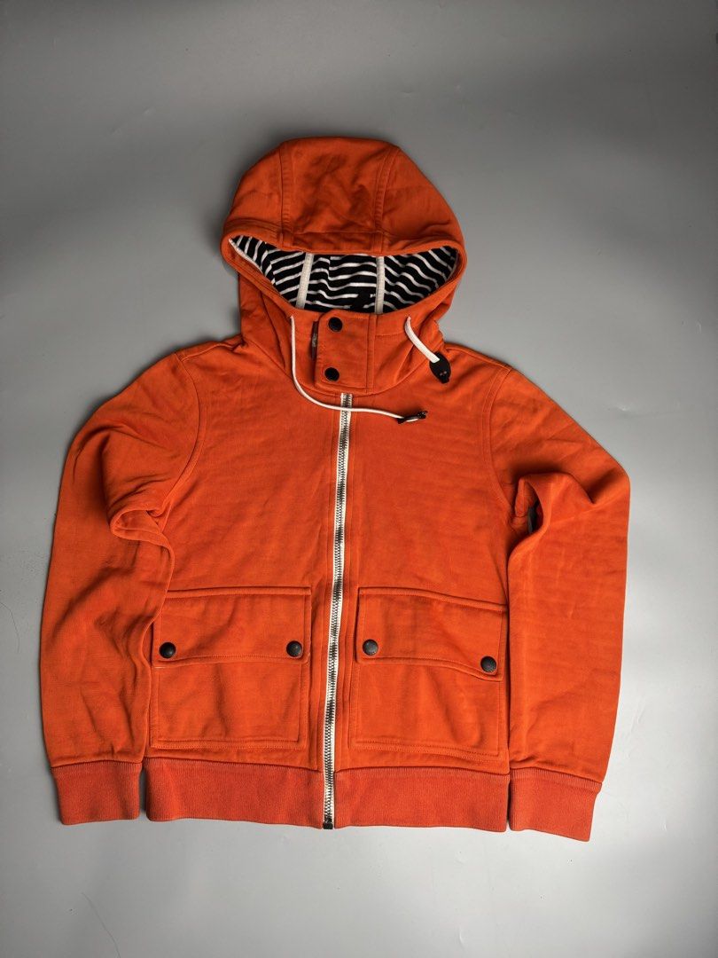 Gucci - Gianini Era - Jacket (Category: Luxury Apparel) located in San Pablo. Submitted by hiddenrygn (Listing ID 1460856530, Image 1). Description: Gucci - Gianini Era - Jacket Size : XS on tag (17” 21”) Still in good condition Authentic DM!.