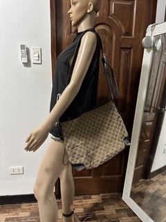 (Category: ) located in . Submitted by vintagefashionwear (Listing ID 1460723215, Image 1). Description: .