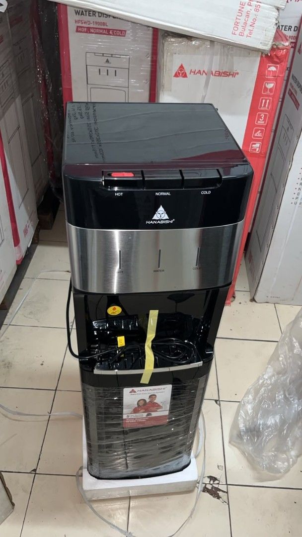 Hanabishi Water Dispenser Hot Normal Cold (Category: Water Purifiers & Dispensers) located in Caloocan City. Submitted by camileventura123456 (Listing ID 1460828153, Image 1). Description: - Hanabishi Water Dispenser - Hot, Normal, and Cold water settings - Comes with a drip tray - Ideal for home or office use - Easy to operate.