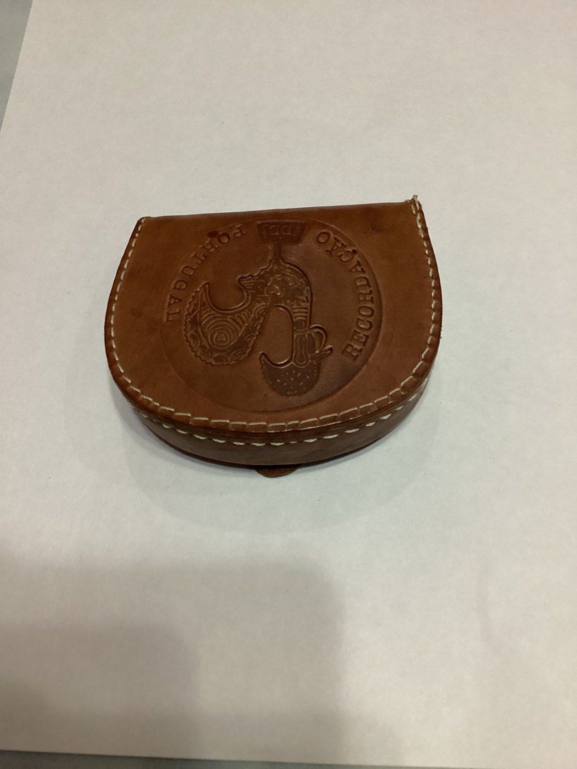 Handmade Leather Mexico Coin Purse (Category: Wallets & Card Holders) located in Davao. Submitted by ferdipt (Listing ID 1460787619, Image 3). Description: Vintage Leather Mexico Coin purse 3.5 inches wide 3 inches lenth Horse shoe wallet.
