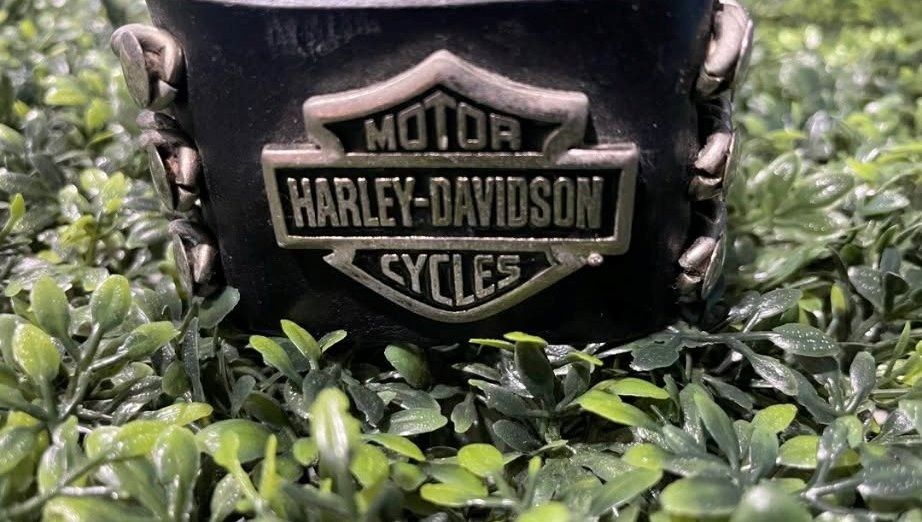 Harley-Davidson Leather bracelet collectors (Category: Jewelry) located in Cainta. Submitted by patrickwilsonstore (Listing ID 1460715007, Image 2). Description: - Cool black leather cuff bracelet - Features classic Harley-Davidson logo - Studded with metal and turquoise-colored accents - Perfect accessory for riders and fans - Adjustable fit collectors 2,450.