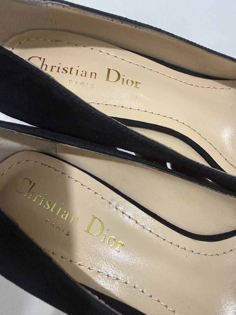 heels sandals (Category: Sneakers & Footwear) located in Maramag. Submitted by thriftshoesapparatus (Listing ID 1460868416, Image 3). Description: .