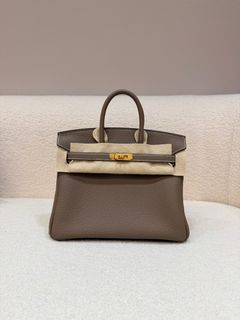 （分類：）位於 。 由 cchermesluxury 提交（商品編號 1460690512，圖片 1）。簡介： 。