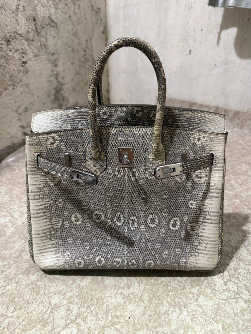 Hermes Birkin 25 Ombre Lizard (Category: Luxury Bags & Wallets) located in Lipa City. Submitted by chrs.bags (Listing ID 1460869951, Image 2). Description: From HK pm for more info.