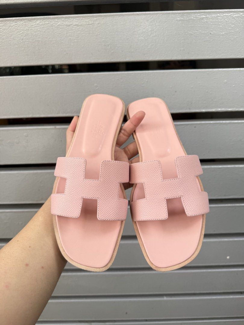 Hermes EUR 38 (Category: Sandals) located in Antipolo. Submitted by ceraken_luxpreloved (Listing ID 1460839965, Image 1). Description: .