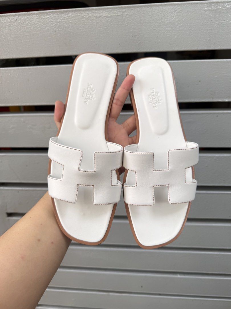 Hermes EUR 40 (Category: Sandals) located in Antipolo. Submitted by ceraken_luxpreloved (Listing ID 1460839682, Image 1). Description: .