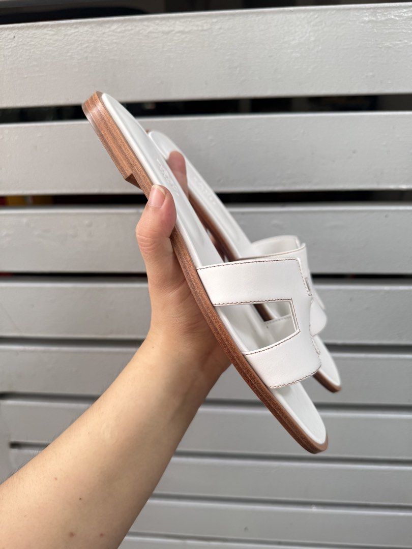 Hermes EUR 40 (Category: Sandals) located in Antipolo. Submitted by ceraken_luxpreloved (Listing ID 1460839682, Image 2). Description: .