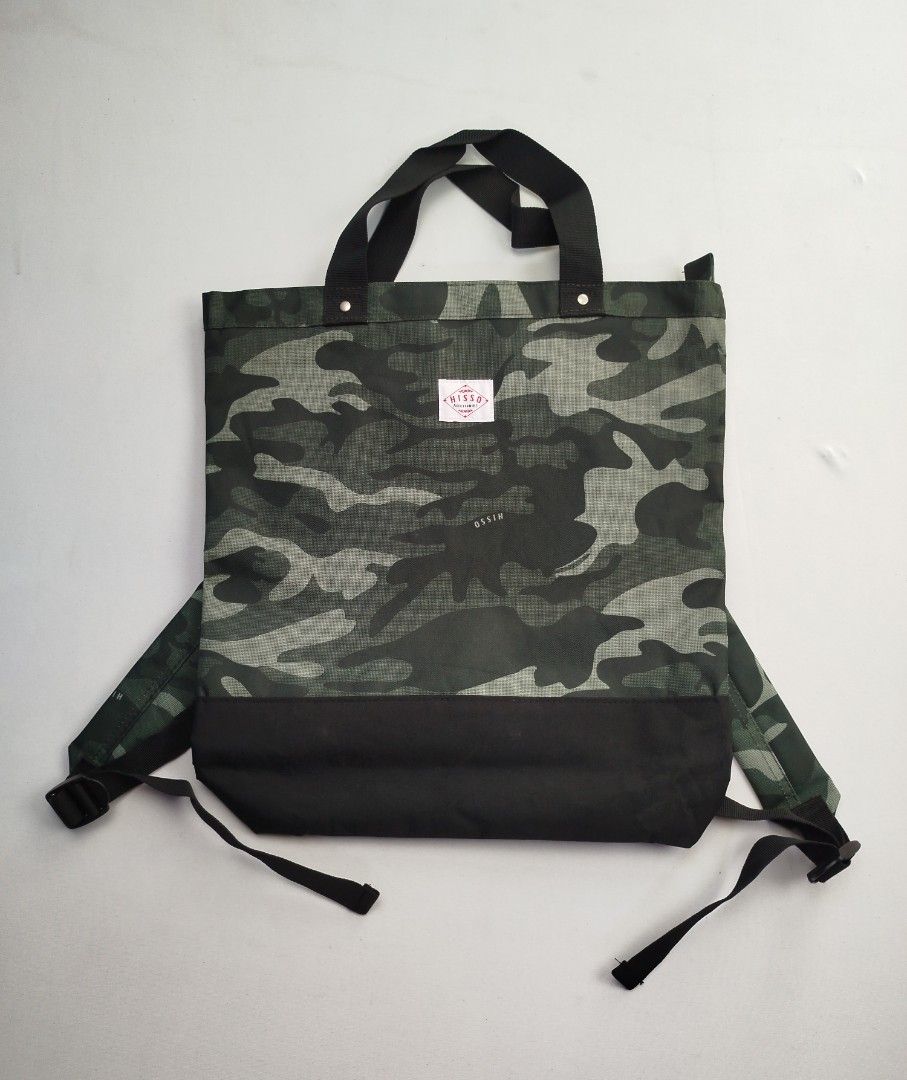 Hisso 2-way Tote/ Backpack (Category: Backpacks) located in General Santos City (Dadiangas). Submitted by reupph (Listing ID 1460901794, Image 1). Description: Hisso green camouflage 2-way tote and backpack Excellent Condition Like new 500+SF.
