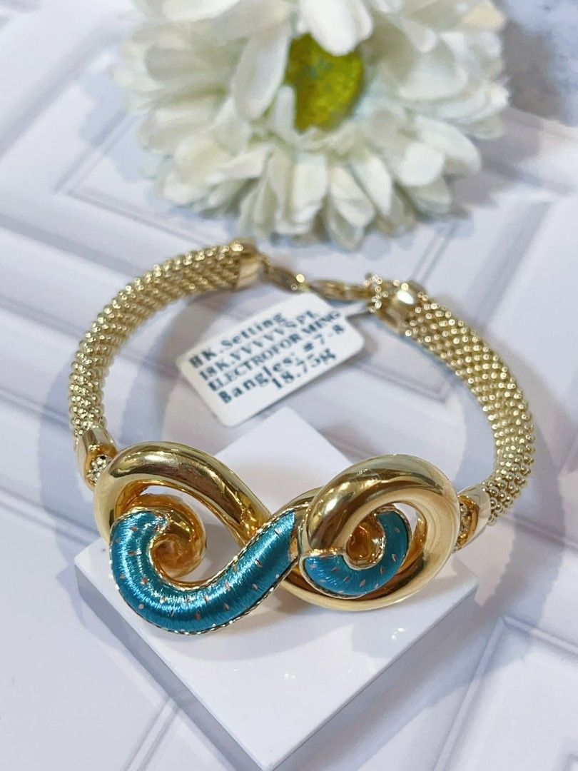 Hk Setting EF necklace 18k gold (Category: Necklaces) located in Manila. Submitted by primejewelry (Listing ID 1460919450, Image 3). Description: pm for the price.