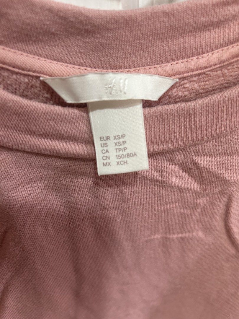H&M Pink Peplum Sweatshirt (Category: Coats, Jackets and Outerwear) located in Meycauayan. Submitted by ms.einz (Listing ID 1460757809, Image 2). Description: - Cute pink sweatshirt from H&M - Long sleeves and crew neck - Features a stylish peplum hem #h&m #peplumtop #sweatshirt.