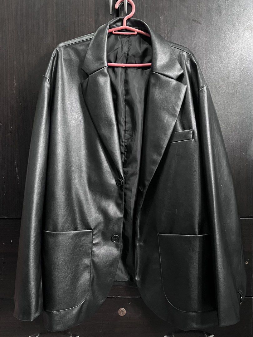 H&M RELAXED FIT UNCONSTRUCTED LEATHER JACKET (Category: Coats, Jackets and Outerwear) located in Manila. Submitted by bleumartiny (Listing ID 1460733986, Image 3). Description: for the price negotiable .