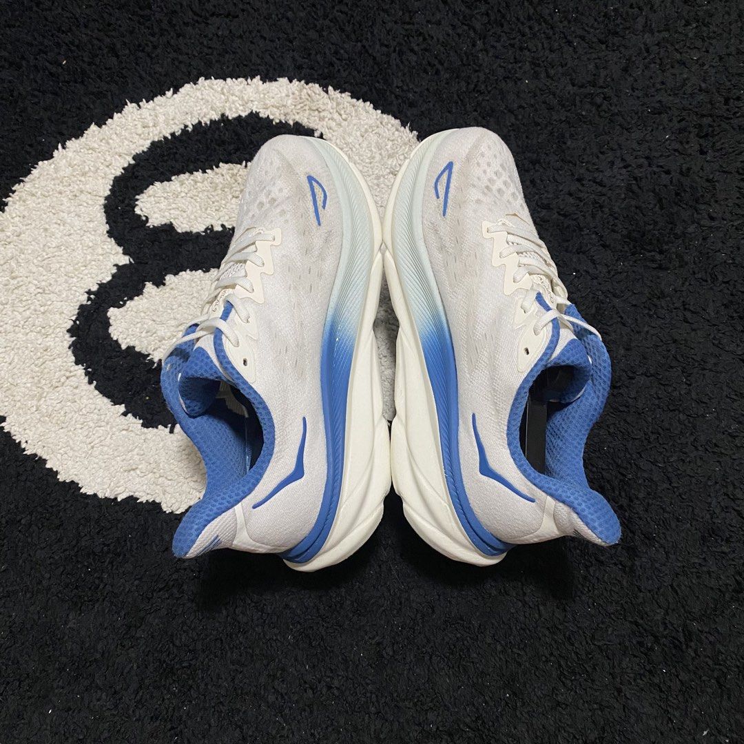 Hoka Clifton 9 (Category: Sneakers) located in Danao, Cebu. Submitted by sneaks_cebu (Listing ID 1460913797, Image 3). Description: Hoka Clifton 9 Size 9us 27cm -tiny scratch Php 1,850.