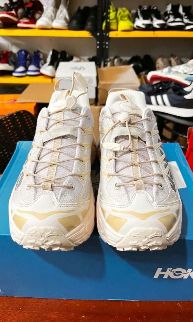 HOKA One Shoes (Category: Sneakers & Footwear) located in Cainta. Submitted by wichaelthriftstall (Listing ID 1460829478, Image 3). Description: BRAND NEW HOKA ONE Running Shoes (Trail & Hiking) ORIGINAL WITH BOX UNISEX 100percent pure GOOD CONDITION NO ISSUE OF COURSE. Size: 8.5 FOR MEN 42 9.5 FOR WOMEN . 42.5 this is free shipping Location - Cainta Rizal Sto.Domingo mode of pyment Gcash any transaction that can transfer thru gcash cards gotyme 