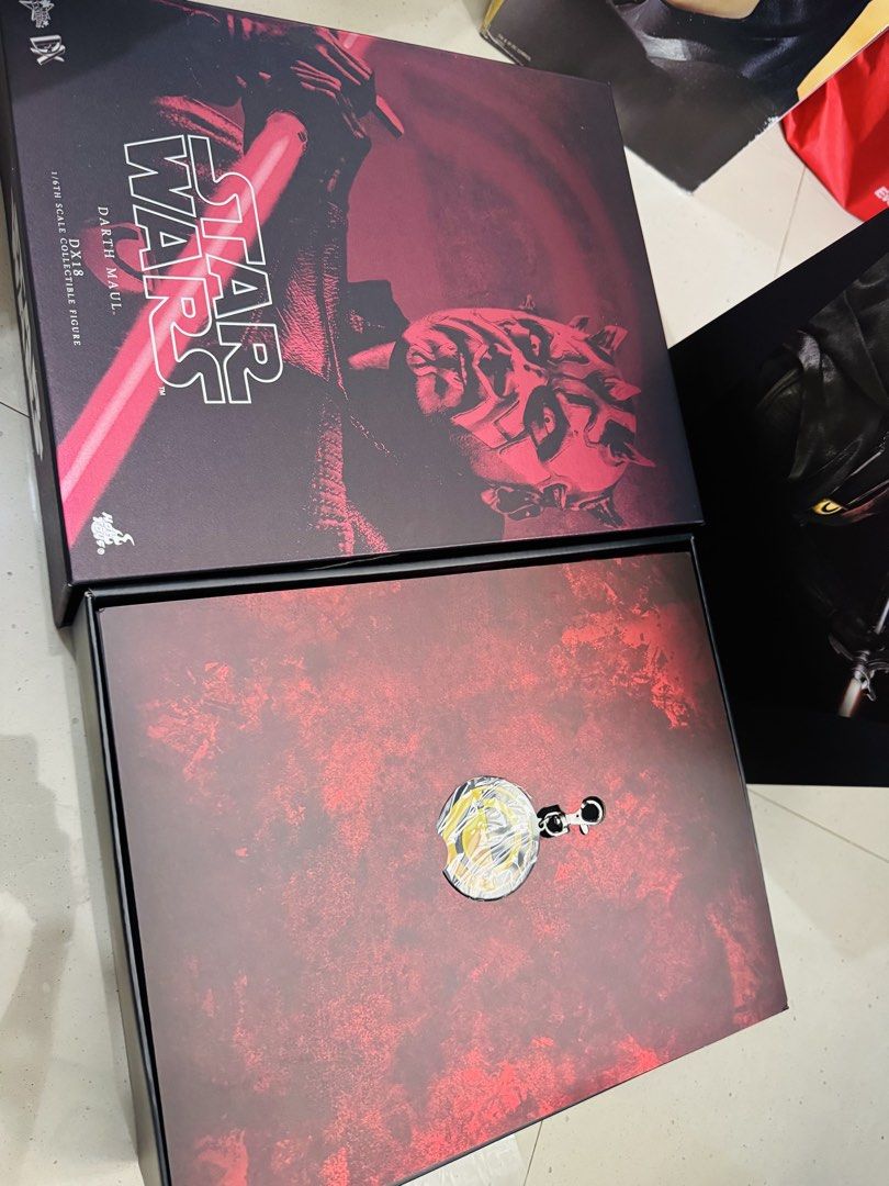 Hot toys Darth Maul Dx18 (Category: Figurines & Statues) located in Paranaque City. Submitted by icko007 (Listing ID 1460815774, Image 2). Description: Hot toys Starwars Darth Maul Dx18 Bib Complete Accesoires No more flakes naremove na Price 11,899 Last Price No Rush Shipping /Dibs now pay now Location Paranaque Payment Gcash/Bpi Shipping Lalamove/Lbc Buyers Risk / Fee ‼️Seller is not responsible for: lost, stolen, or damaged packages..