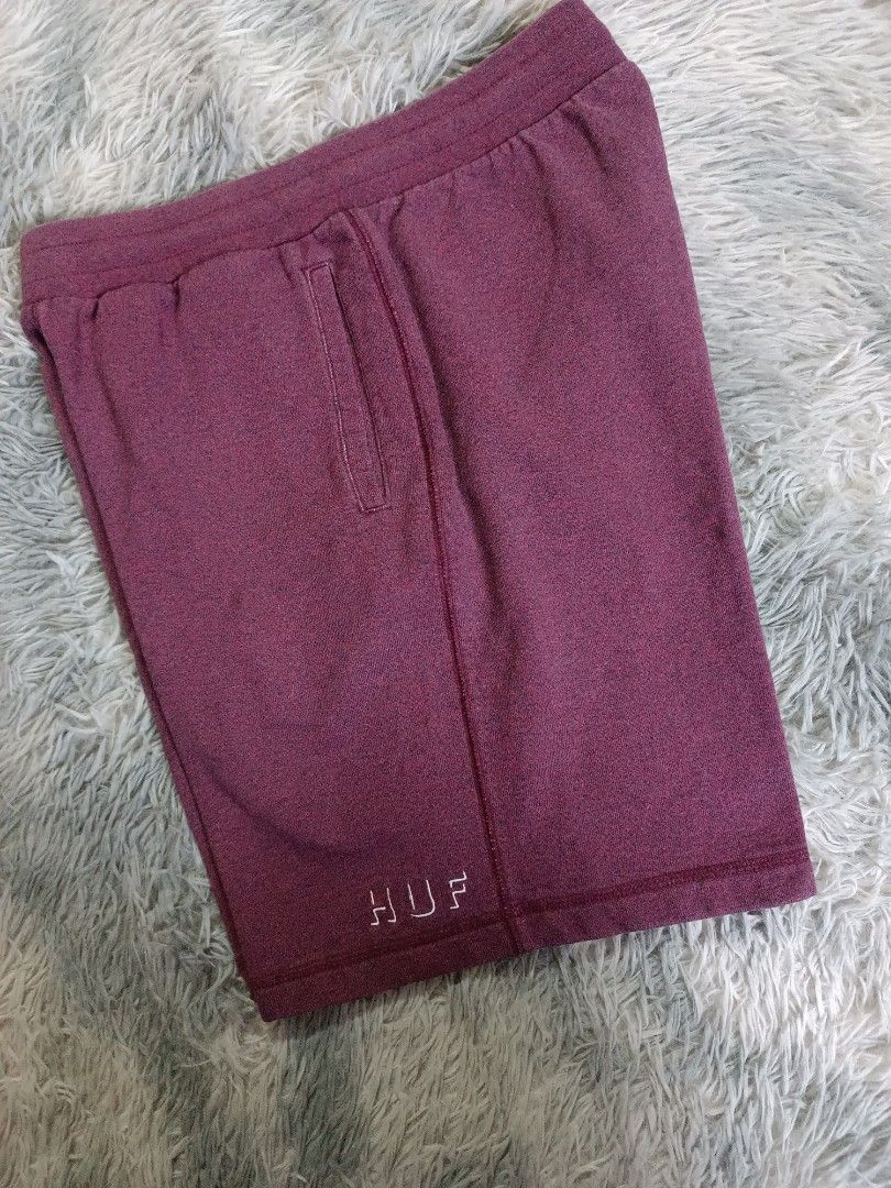 HUF Fleece Short (Category: Shorts) located in Mandaluyong City. Submitted by retro.199x (Listing ID 1460792588, Image 3). Description: SIZE MEDUIM ON TAG Waist: 30-35 Length: 19 Thigh: 14 Leg Opening: 12 EXCELLENT CONDITION.