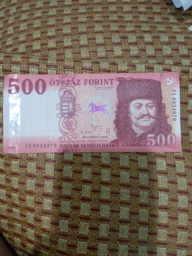 Hungary 500 Forint Banknote - 2025 (Category: Currency) located in Subic. Submitted by regiegabriel29 (Listing ID 1460785715, Image 1). Description: - Authentic Hungarian 500 Forint banknote - Features a portrait on the front - Depicts a castle on the back - Dated Budapest 2025 - Ideal for banknote collectors - Makes a unique souvenir - Please check photos for condition details.