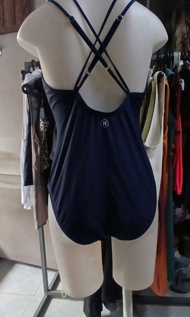 Hurley Navy (Category: Bikinis & Swimsuits) located in Quezon City. Submitted by charchartindahan (Listing ID 1460746587, Image 2). Description: 🔴thrift, kindly check the photo & need wash before use, branded 🔴Gcash payment, by pick up & Jrs Express 🔴loc.near U.P Diliman Q.V C.
