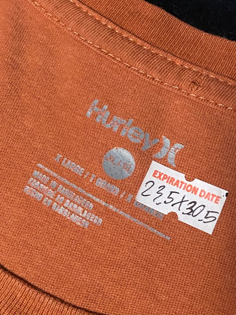 Hurley shirt (Category: Tshirts & Polo Shirts ) located in Las Pinas. Submitted by all_details_posted (Listing ID 1460777018, Image 2). Description: no issue.