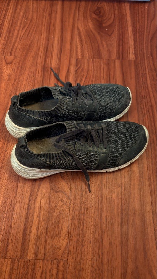 Hush Puppies Knit Comfort (Category: Shoe inserts) located in Tagaytay City. Submitted by lilyzobel (Listing ID 1460742900, Image 2). Description: .