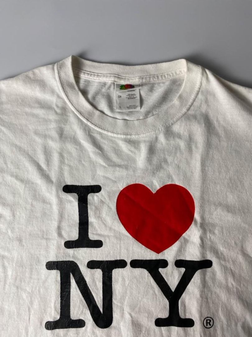 I LOVE NY SHIRT (Category: Tshirts & Polo Shirts ) located in Pasig City. Submitted by akithrift18 (Listing ID 1460800210, Image 2). Description: ITEM: I LOVE NY SHIRT Size fits: SMALL W: 18 L: 25 Issue: crack print Condition: GOOD Color rate: 9/10 GRAB: 850 • Color may vary due to lighting • Location: Pasig City (NCR) • Courier: J&T Express • Mode of payment: G CASH/PAYMAYA • All items are thrifted/second hand please manage your expectations. •S
