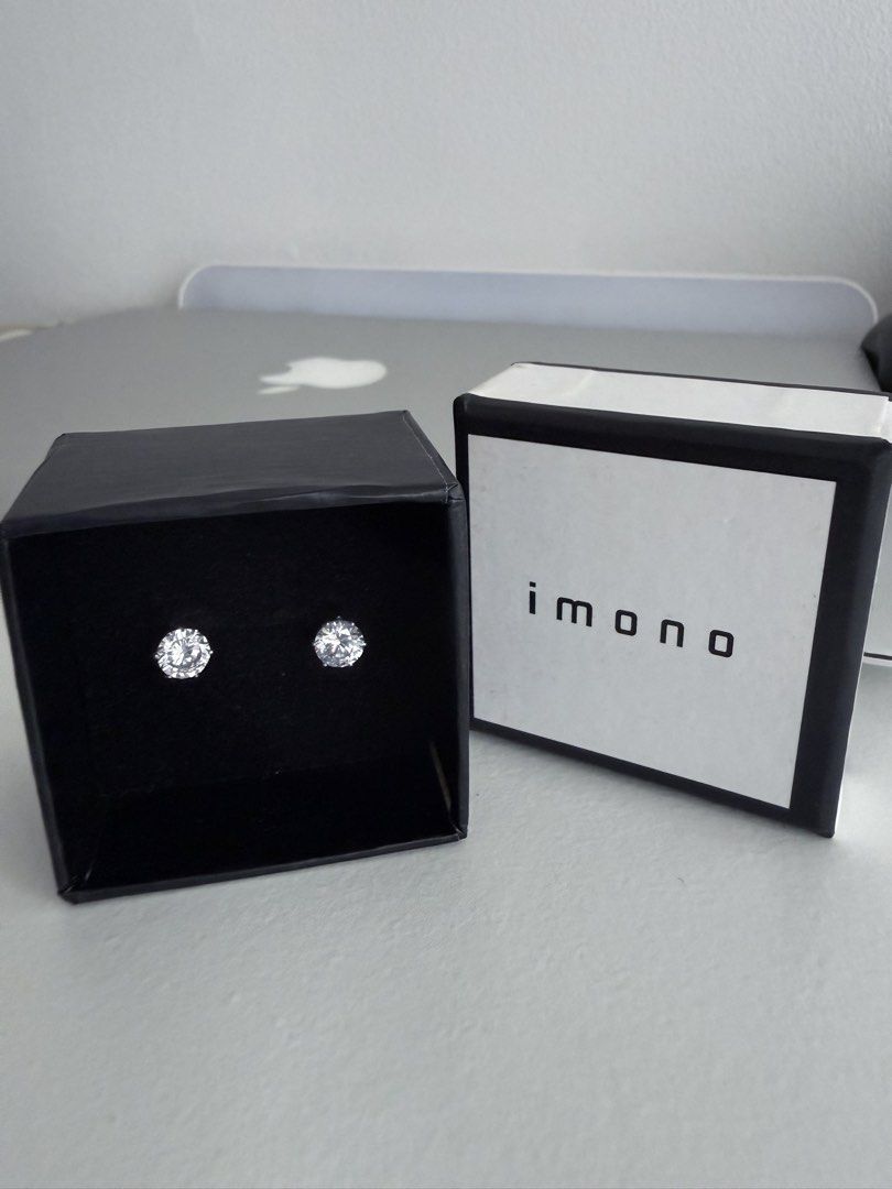 Imono Earrings (Category: Earrings) located in Quezon City. Submitted by klengkerz (Listing ID 1460762175, Image 2). Description: Rfs: walang lock/ pakaw This is brand new. I just got the earring lock, so it doesn’t have earring lock/back. .