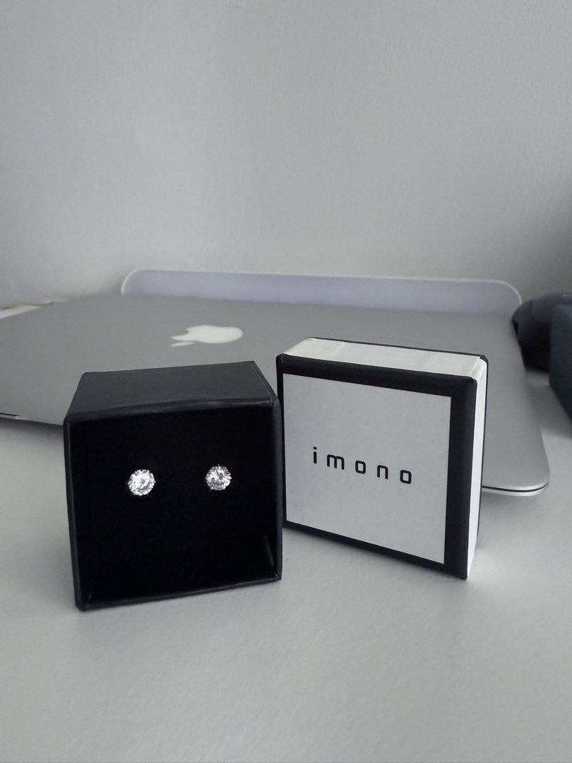 Imono Earrings (Category: Earrings) located in Quezon City. Submitted by klengkerz (Listing ID 1460762175, Image 1). Description: Rfs: walang lock/ pakaw This is brand new. I just got the earring lock, so it doesn’t have earring lock/back. .