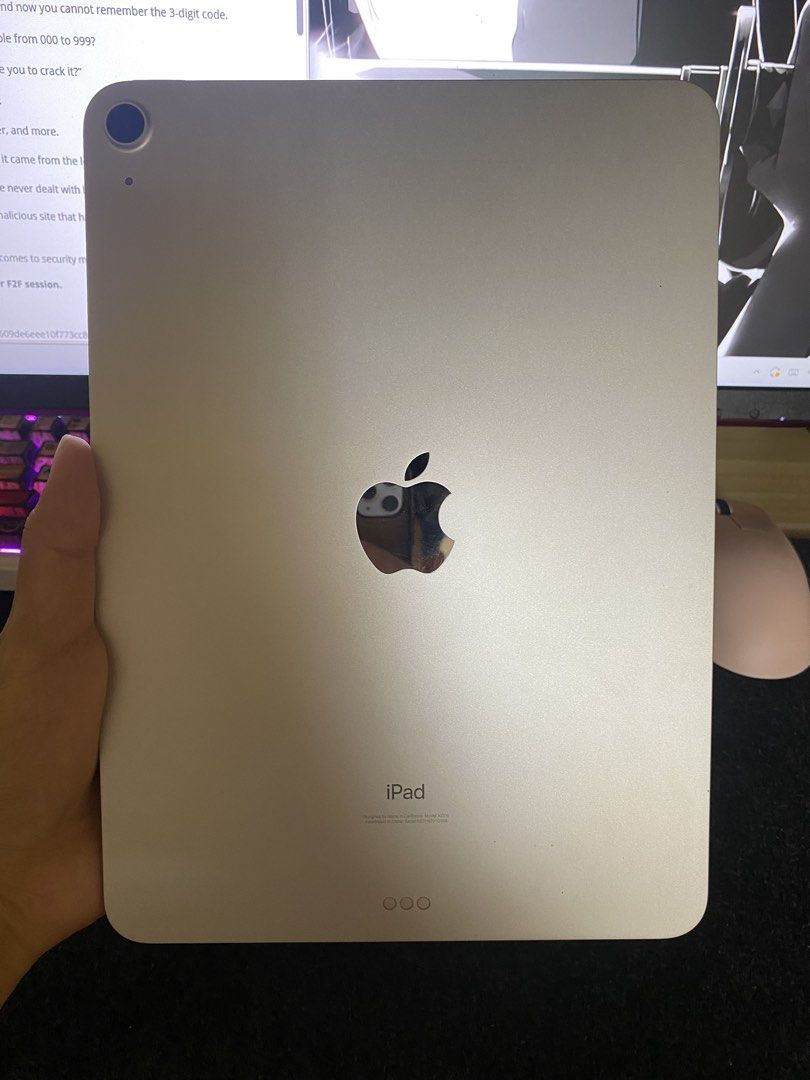 iPad Air 4th Gen 64gb (Category: iPad) located in Quezon City. Submitted by kazuya. (Listing ID 1460734836, Image 1). Description: Price: 15500 Php Swapping Price: 16000 Php 📍Qc Metro Manila open for Meetups around Metro Manila with discount pag taga QC lang din tas SM North Meetup ✅With Charger ✅Fingerprint ✅True Tone ✅Wifi Use ✅Makinis all working Only Issue is white spot on screen see last pic pero nawawala din pag naka dark mode Open for swa