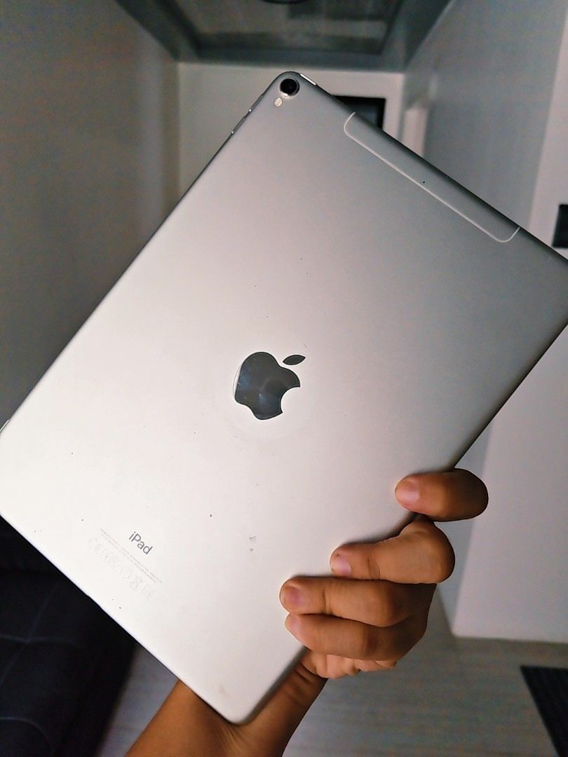 Ipad pro 10.5 (Category: iPad) located in Manila. Submitted by yhinyhang (Listing ID 1460725304, Image 2). Description: 8490 Ipad pro 10.5 inch Smooth 120hertz promotion display A10x fusion chip processor 4-speaker audio system kaya super lakas!!! Wifi cellular Openline any sim 256gb storage Fingerprint perfectly working With flash cam Malinaw cam front and back Gaming tab ndin Reset to sawa No apple id or icloud Latest ios 17 sagad All good, min