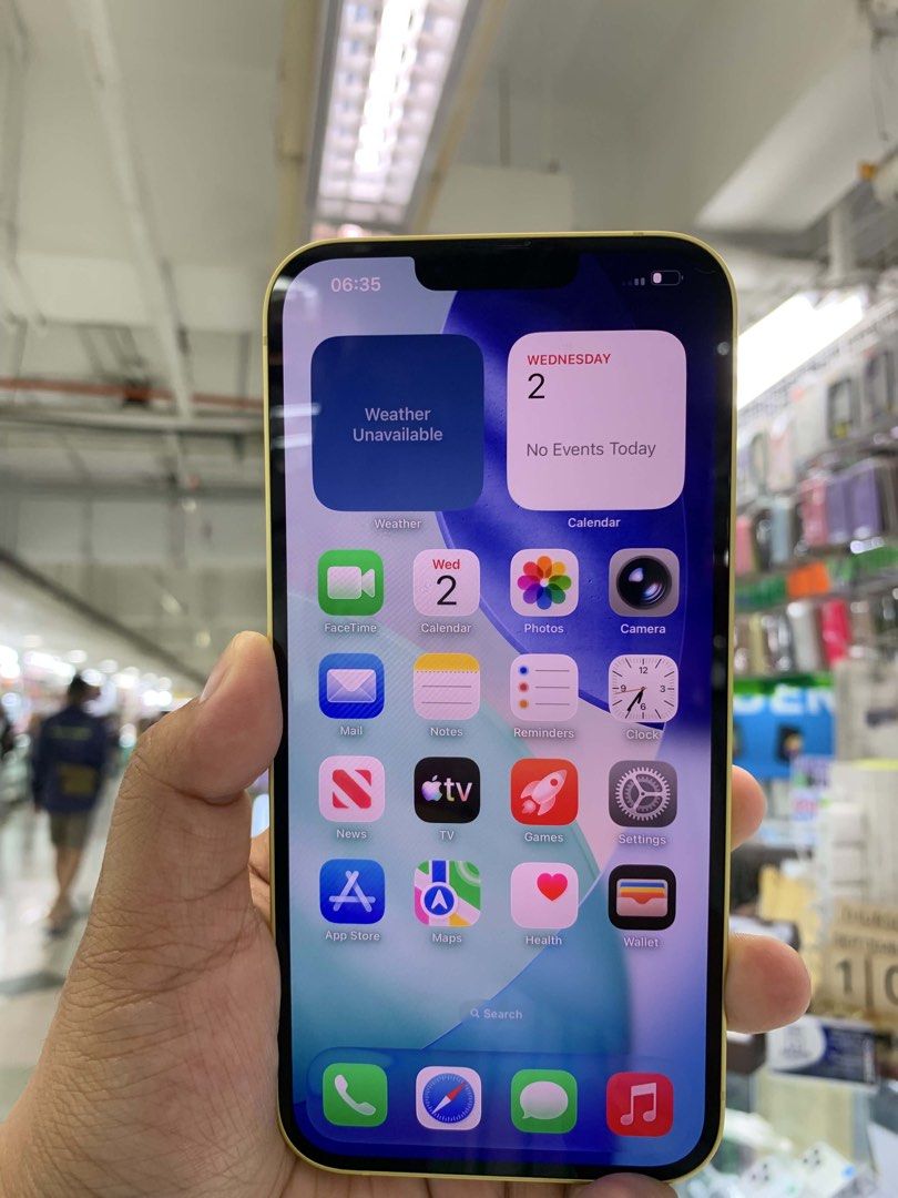 iPhone 14 Plus 256GB Factory Unlock No Issue Secondhand (Category: iPhone 14 Series) located in Pasig City. Submitted by FarAndRayShop (Listing ID 1460780370, Image 2). Description: OPEN FOR SWAP/SELLING/BUYING (RFS: Buy and Sell) Price: 25,499 iPhone 14 Plus 256GB •FACTORY UNLOCK •NO HIDDEN ISSUES •TEST TO SAWA •Authentic Phone Physical store in Greenhills Shopping Center XD-09 Stall Number Look For Rayray Or Anika NO CASH INSTALLMENT We are ope