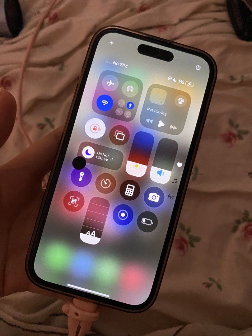 Iphone 15 128gb (Category: iPhone 15 Series) located in Manila. Submitted by nabipixel_ (Listing ID 1460539794, Image 3). Description: 📱 iPhone 15 128GB — FOR SALE Please read first before making inquiries. Selling my iPhone 15 128GB, my spare phone for business. I’m only letting it go because I’m upgrading and unfortunately don’t have the time to have it fixed. Condition: • Has a dead pixel issue • There may be a hairline crack, but it’s very u