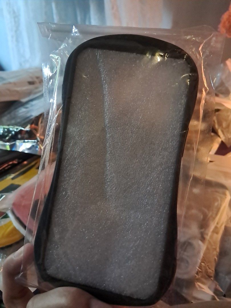 Iphone 15 pro (Category: Cases & Sleeves) located in Manila. Submitted by aliyahhh06 (Listing ID 1460763154, Image 2). Description: .