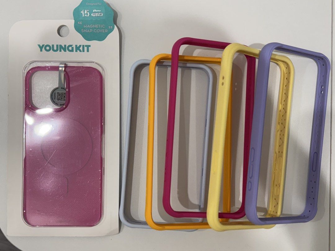 iPhone 15 pro max case （分類：手機套及手機殻）位於 Hong Kong。 由 hazelatwork 提交（商品編號 1460905840，圖片 2）。簡介： 自帶價 dm 。