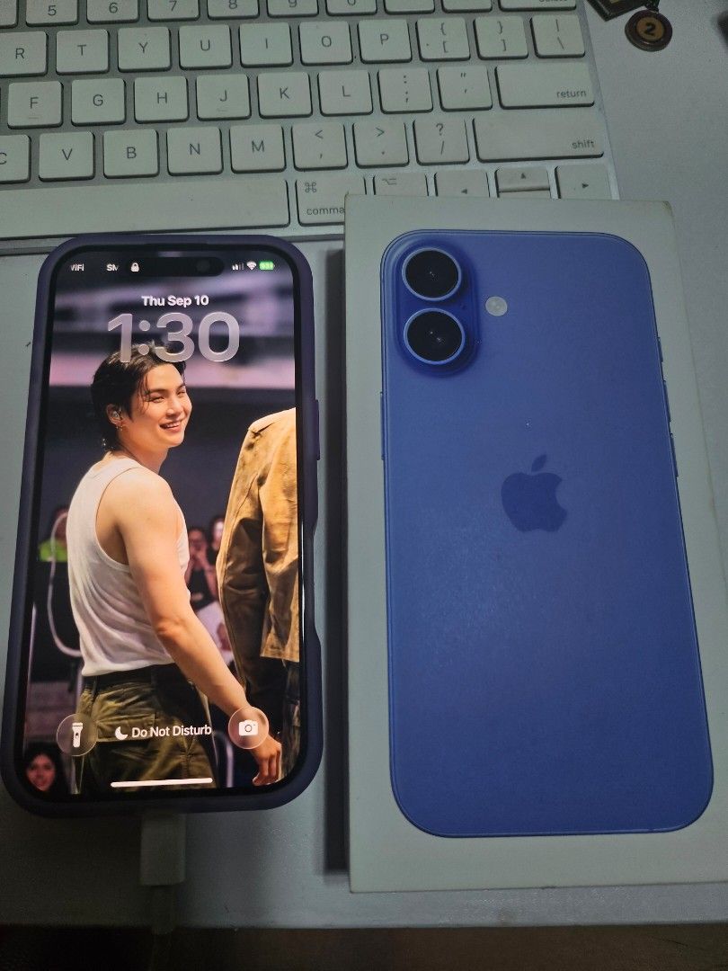 Iphone 16 - 256gb (Category: iPhone 16 Series) located in Pasig City. Submitted by purplewingsph1 (Listing ID 1460758894, Image 1). Description: - iPhone 16 - 256GB Storage - Ultramarine Color - With box and chord - Already installed privary tempered. Will also add 2 extra. - Case is included - No history of repair For meet up only. .